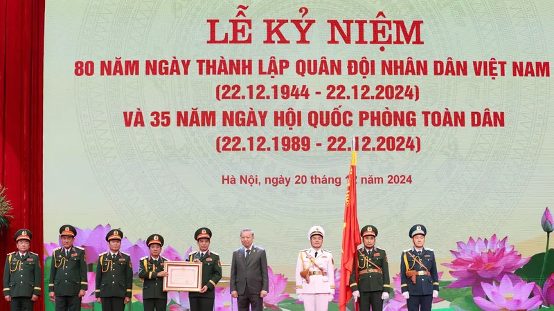 Tô thắm truyền thống vẻ vang Quân đội nhân dân Việt Nam, quân đội anh hùng của dân tộc anh hùng