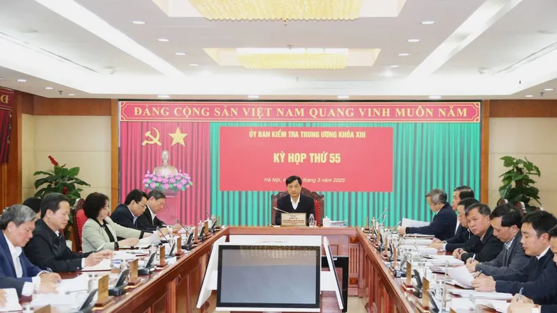  Ủy ban Kiểm tra Trung ương kỷ luật và đề nghị kỷ luật các đảng viên vi phạm