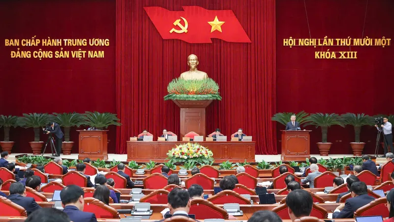 Ban Chấp hành Trung ương thi hành kỷ luật cán bộ