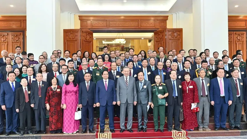 Đảng và Nhà nước luôn tạo điều kiện để đội ngũ trí thức, nhà khoa học, văn nghệ sĩ phát huy tài năng, sức sáng tạo