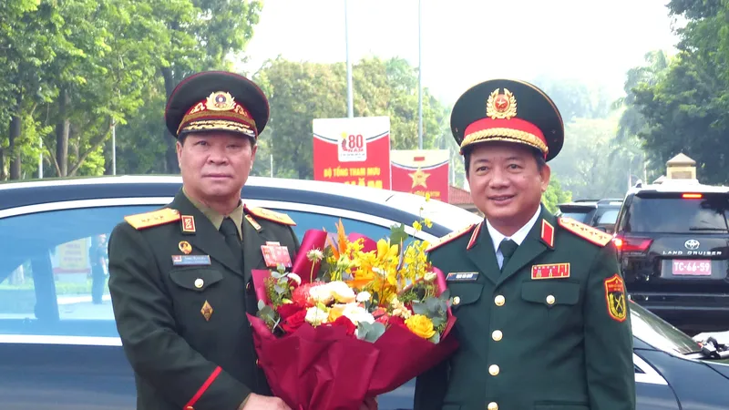 Tăng cường trao đổi, hợp tác công tác Đảng, công tác chính trị trong quân đội Việt Nam - Lào
