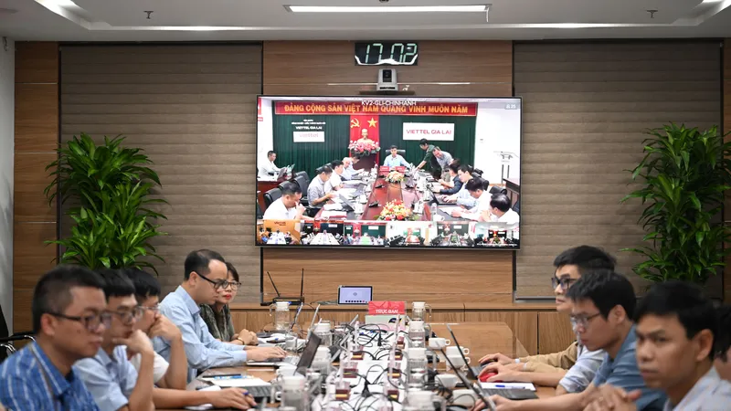Viettel kích hoạt toàn bộ hệ thống ứng phó cao nhất đối với bão số 13