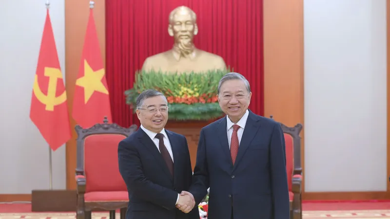 Tổng Bí thư Tô Lâm tiếp Trưởng Ban Tuyên truyền Trung ương Đảng Cộng sản Trung Quốc
