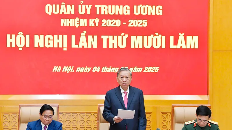 Toàn quân vững vàng bước vào kỷ nguyên phát triển mới của dân tộc