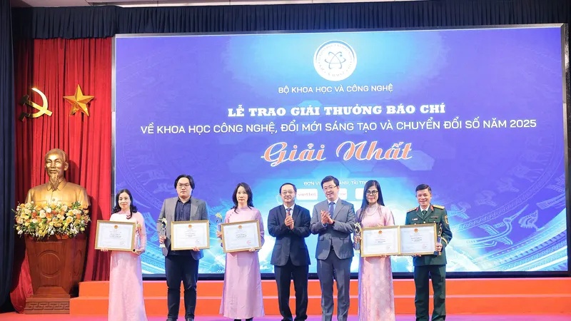 Vinh danh các tác phẩm báo chí xuất sắc viết về khoa học và công nghệ