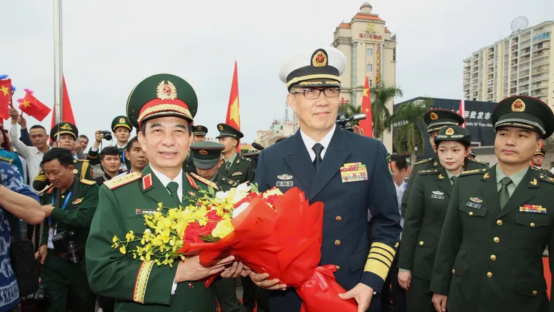 Bộ trưởng Bộ Quốc phòng Việt Nam và Trung Quốc chủ trì Giao lưu Hữu nghị quốc phòng biên giới 