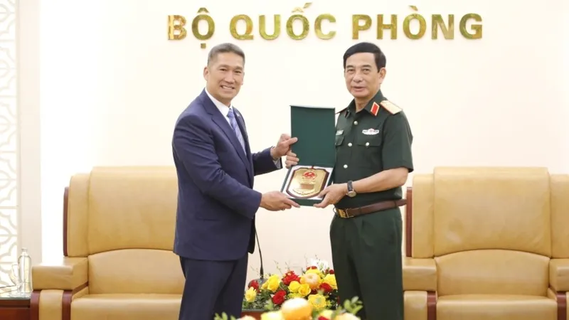 Đại tướng Phan Văn Giang tiếp Quyền Bộ trưởng Bộ Hải quân Hoa Kỳ
