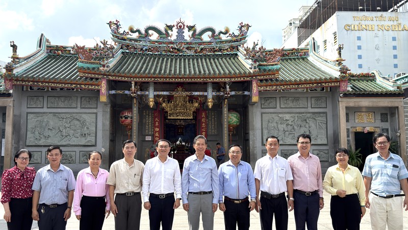胡志明市民族与宗教厅领导团拜访义安会馆