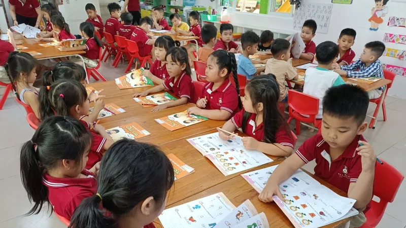 TPHCM: Trường ngoài công lập không tăng học phí quá 10% so với năm học trước