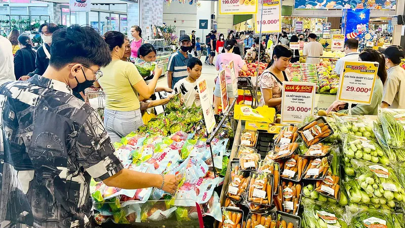 Chông chênh hạnh phúc thời “bão giá"