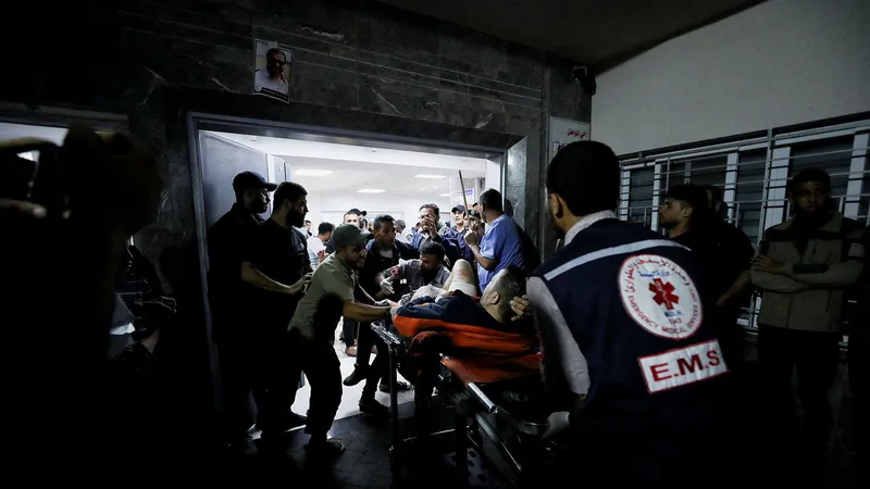 Nổ lớn tại bệnh viện ở Dải Gaza, hơn 200 người thiệt mạng 