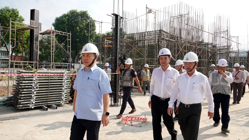 Đẩy nhanh tiến độ thi công Rạp Xiếc và biểu diễn đa năng Phú Thọ