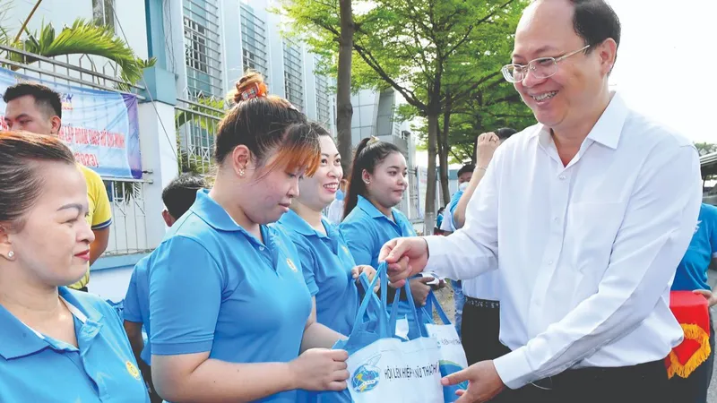 TPHCM không ngừng nâng cao đời sống nhân dân