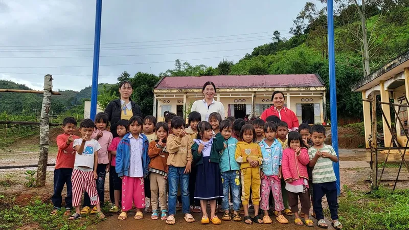 Người “ươm mầm” cho học sinh nghèo vùng cao