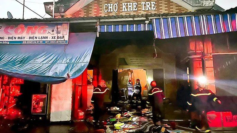 Điều tra nguyên nhân vụ cháy chợ Khe Tre