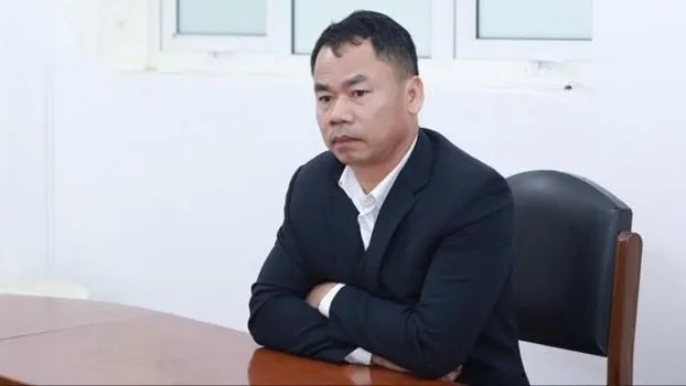 Bắt Chủ tịch Liên đoàn Lao động huyện Lạc Sơn, tỉnh Hòa Bình
