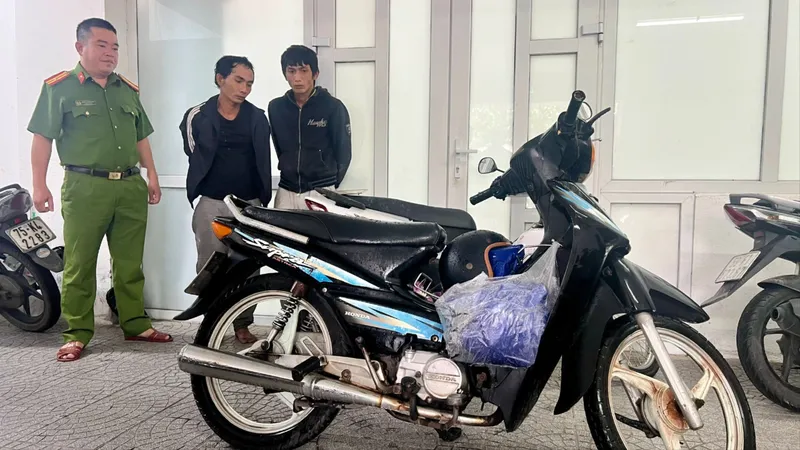 Công an bắt giữ 2 đối tượng cùng tang vật