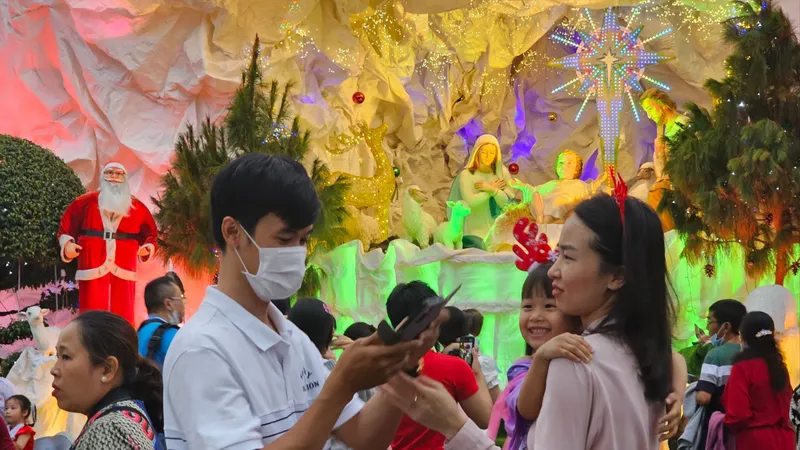 Rộn ràng không khí Giáng sinh