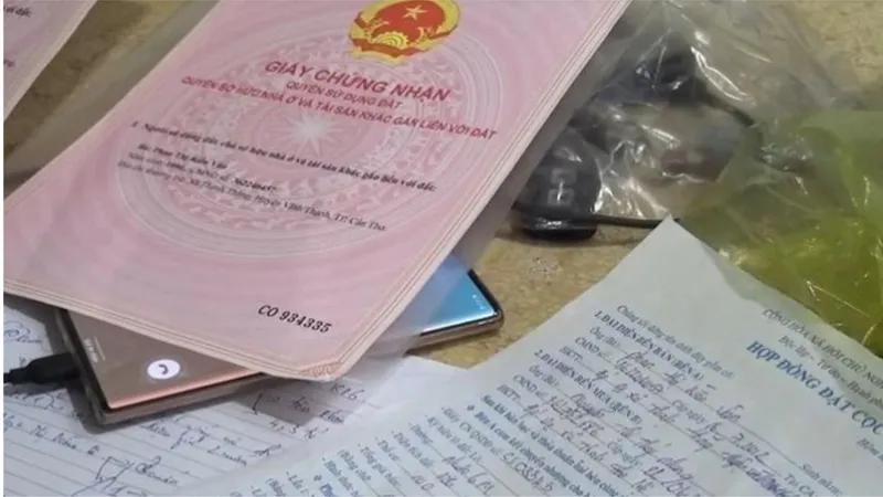Một hồ sơ sang tên nhà đất, 2 cách giải quyết trái ngược nhau