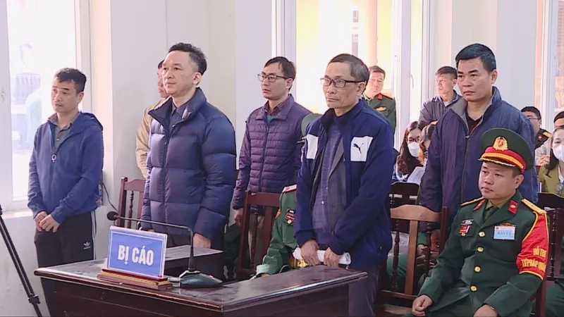 Phan Quốc Việt nhận mức án 25 năm tù 