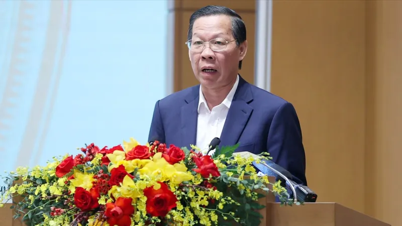 Đồng chí Phan Văn Mãi, Chủ tịch UBND TPHCM tại hội nghị. Ảnh: VIẾT CHUNG