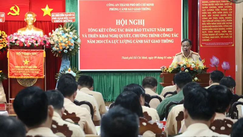 Thượng tá Trần Trung Hiếu, Trưởng PC08 phát biểu chỉ đạo.