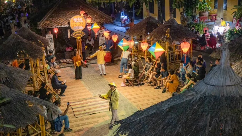Bài chòi gọi tết rộn ràng