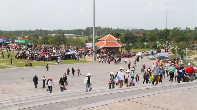 Tập trung quản lý lễ hội đầu xuân 