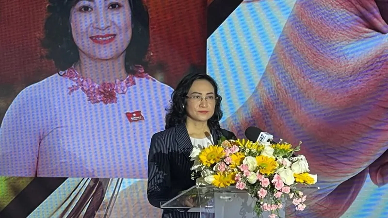 Bà Phan Thị Thắng, Thứ trưởng Bộ Công Thương phát biểu khai mạc 