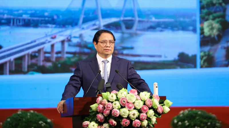 Thủ tướng Phạm Minh Chính dự, chỉ đạo hội nghị xúc tiến đầu tư tỉnh Vĩnh Long