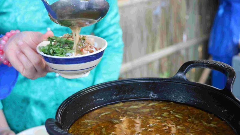 Món vịt thả dầm Bắc Bình được đầu bếp tái hiện