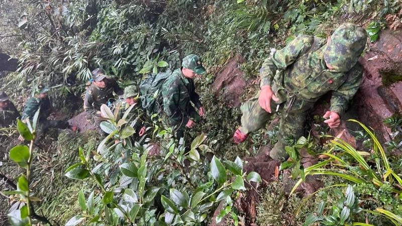Biên cương nhìn từ đỉnh Giăng Màn