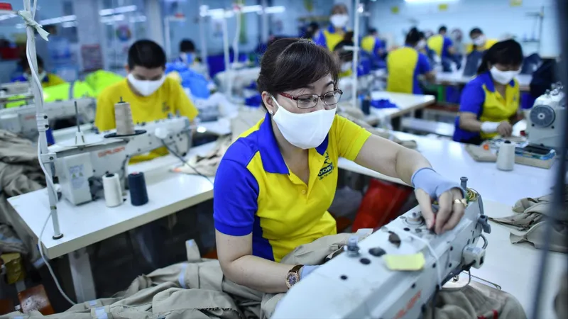 Nhập khẩu công nghệ, đàm phán tiêu chí xanh cho dệt may, da giày Việt Nam