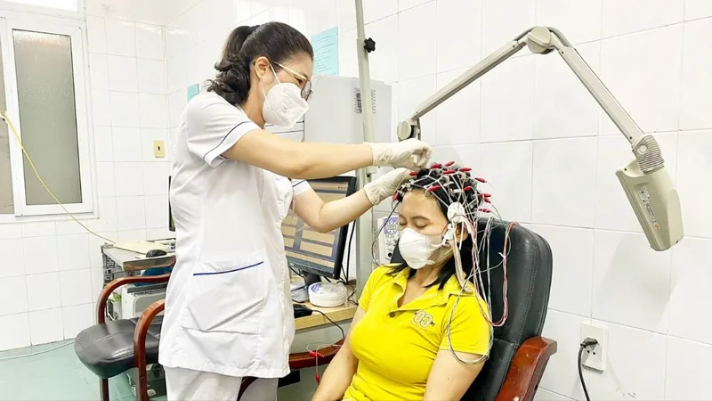 “Bốc hỏa” vì nắng nóng gay gắt