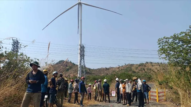 Gia Lai: Gãy cánh quạt điện gió trong lúc bảo dưỡng