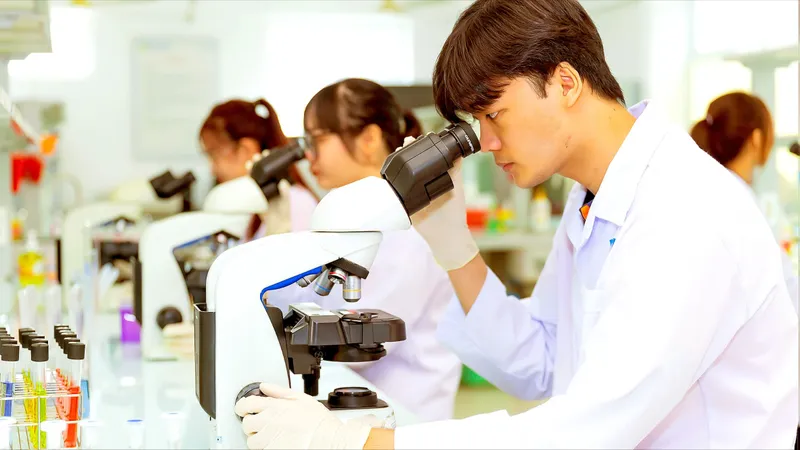 Nhu cầu nhân lực ngành sức khỏe và sư phạm luôn ở mức cao