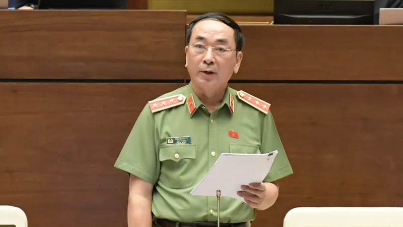 Thượng tướng Trần Quốc Tỏ giải trình về dự án luật quản lý, sử dụng vũ khí