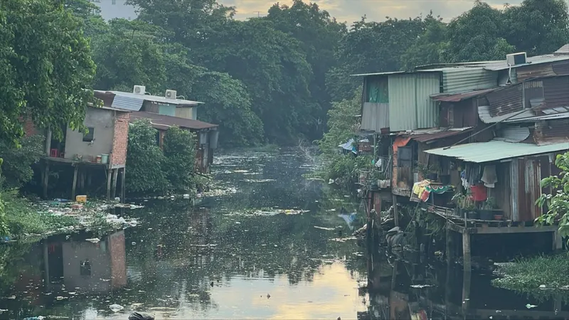 “Nút thắt” cần gỡ cho hàng ngàn căn nhà trên kênh rạch