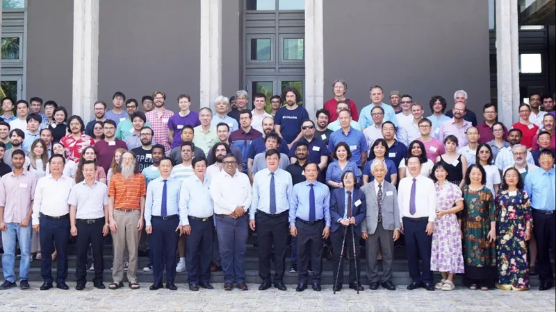 Gần 150 nhà khoa học gặp gỡ tại Quy Nhơn chia sẻ về vật lý, vũ trụ học