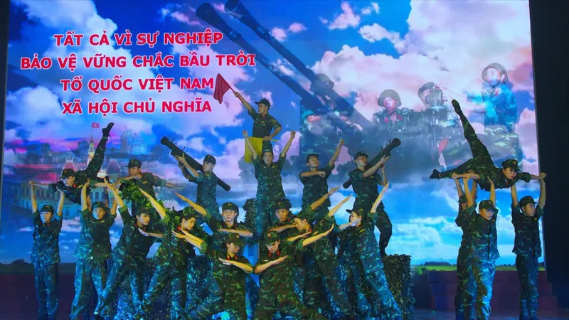 Tô thắm hình ảnh người lính Cụ Hồ