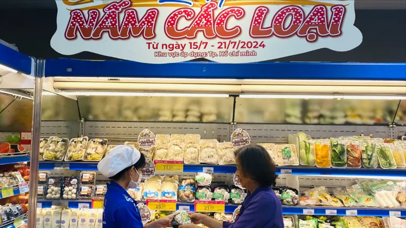 Sản phẩm nấm trong chương trình “Lễ hội nấm” được siêu thị Co.opmart giảm giá từ 15% đến 31%.
