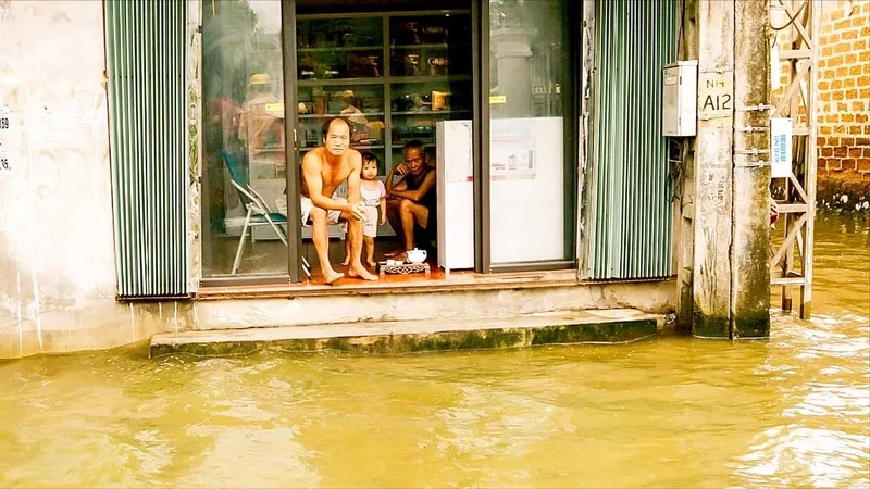 “Rốn lũ” Chương Mỹ, Hà Nội: Cuộc sống đảo lộn