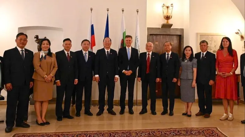 Đồng chí Nguyễn Hồ Hải dẫn đầu Đoàn đại biểu TPHCM thăm và làm việc tại Slovenia