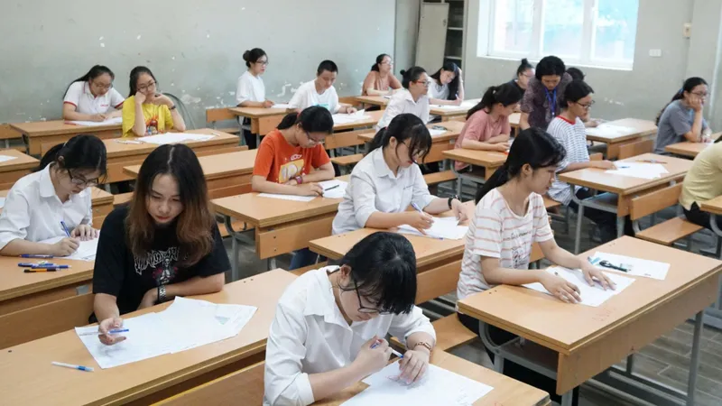 Bộ GD-ĐT dự kiến cho phép giáo viên dạy thêm bên ngoài với học sinh của lớp mình