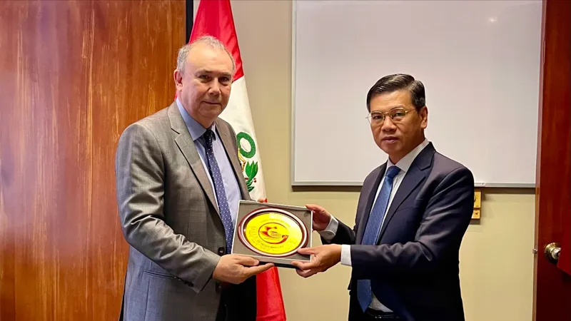 TP Lima (Peru) hướng đến thỏa thuận hợp tác lâu dài với TPHCM