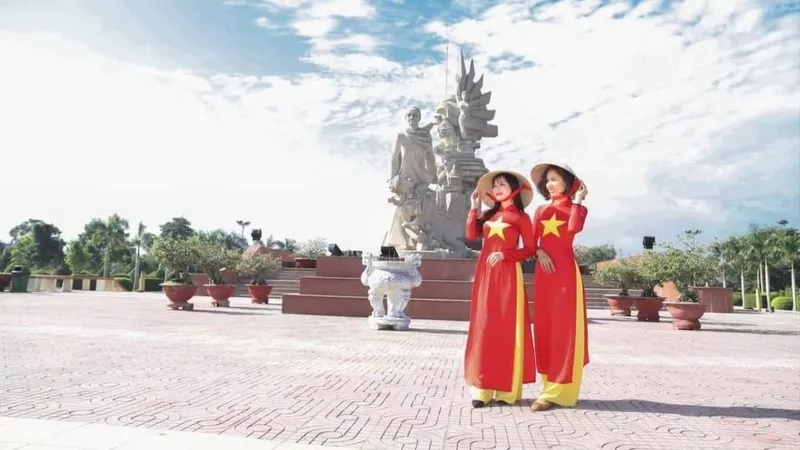Hàng triệu du khách đến ĐBSCL trong dịp lễ 2-9 