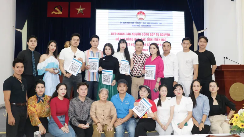 Văn nghệ sĩ TPHCM chung tay ủng hộ người dân vùng bão lũ