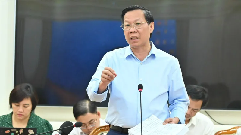 Chủ tịch UBND TPHCM Phan Văn Mãi: Nghiên cứu thêm chính sách chăm lo cho người dân 