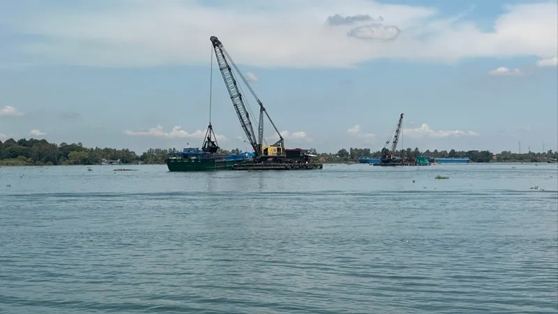 Có thể khai thác mỏ cát trên sông Tiền phục vụ đường Vành đai 3 TPHCM