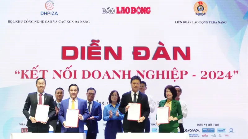 4 đơn vị tiến hành ký kết. Ảnh: XUÂN QUỲNH